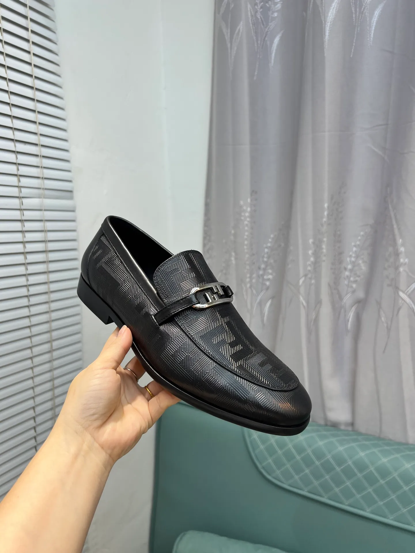 Men's shoes 💰940 [FENDI] Fendi men's business casual leather shoes imported brand cloth/calf leather/open edge beads/brand logo printing -Inner lining: comfortable cowhide lining -Outsole: genuine leather outsole with rubber backing embedded in the heel, perfect injection molding -Super high quality control·Fine workmanship: highlighted (high-end·luxury·grade) -Size: 39-44.38.45.46 Customized, non-returnable